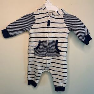 Newborn baby onesie with bear ears